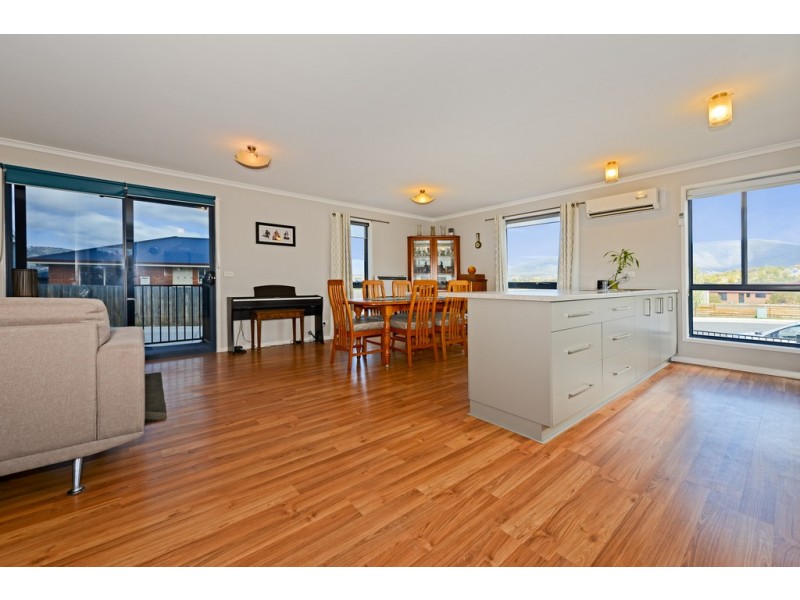 8 Tivoli Road, Old Beach TAS 7017