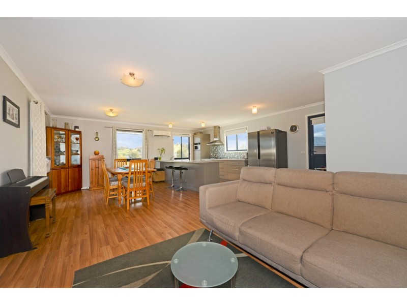 8 Tivoli Road, Old Beach TAS 7017