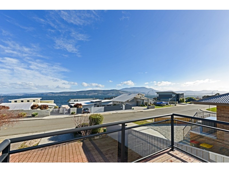 19 Pindos Drive, Tranmere TAS 7018