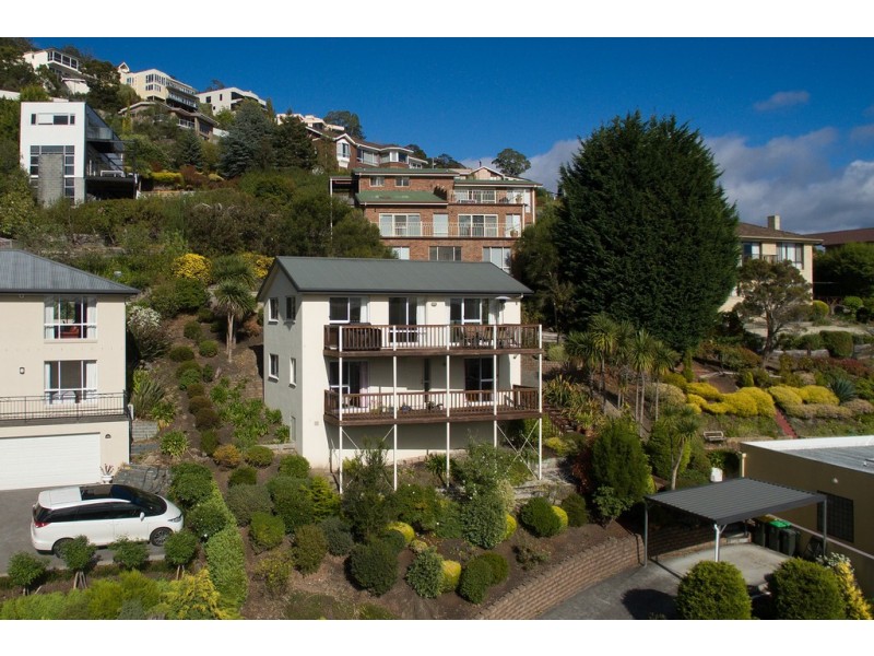 10 Sunvale Avenue, Sandy Bay TAS 7005