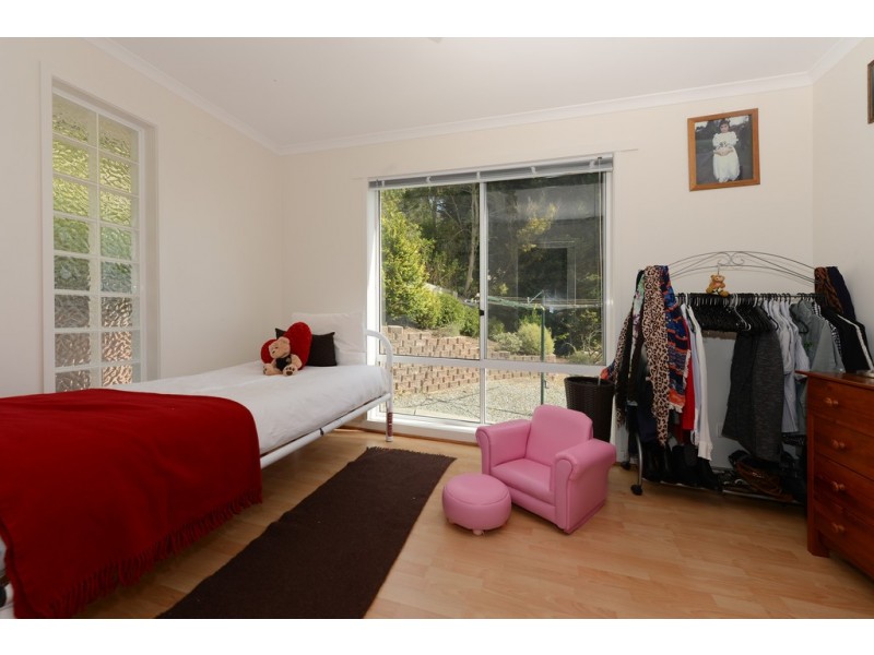 10 Sunvale Avenue, Sandy Bay TAS 7005