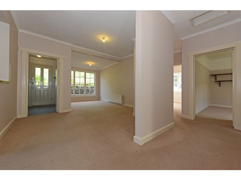 261 Lenah Valley Road, Lenah Valley TAS 7008