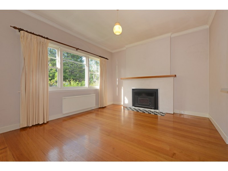 261 Lenah Valley Road, Lenah Valley TAS 7008