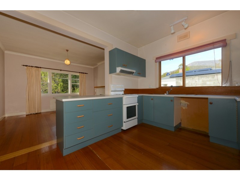 261 Lenah Valley Road, Lenah Valley TAS 7008