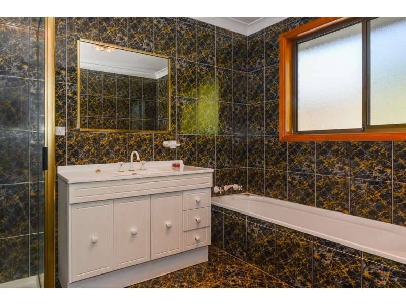 11 Dawkins Court, West Moonah TAS 7009