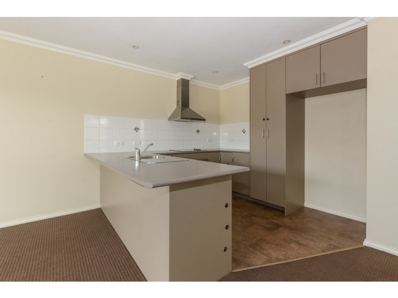 2/21 Alice Place, Brighton TAS 7030