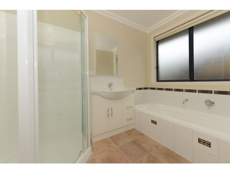 2/21 Alice Place, Brighton TAS 7030