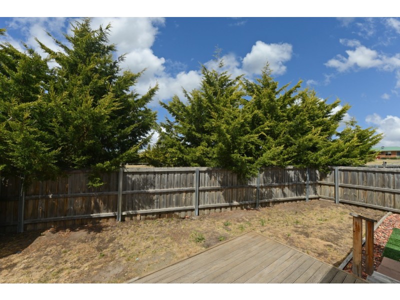 2/21 Alice Place, Brighton TAS 7030