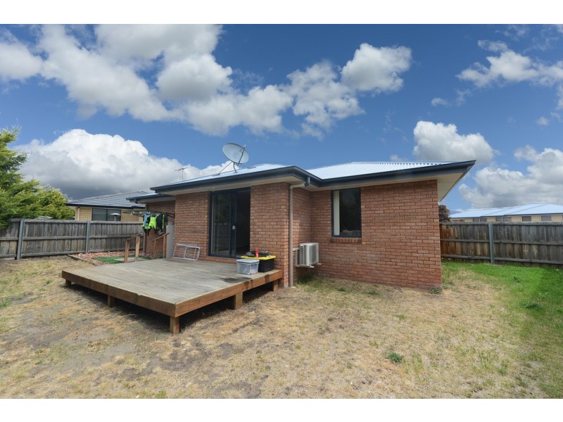 2/21 Alice Place, Brighton TAS 7030