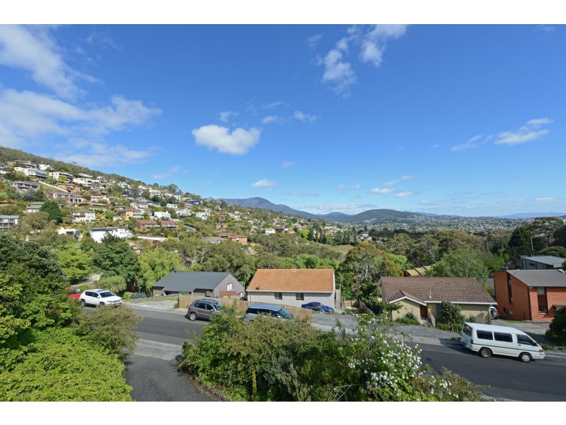 1 and 2 /6 Dalkeith Court, Sandy Bay TAS 7005