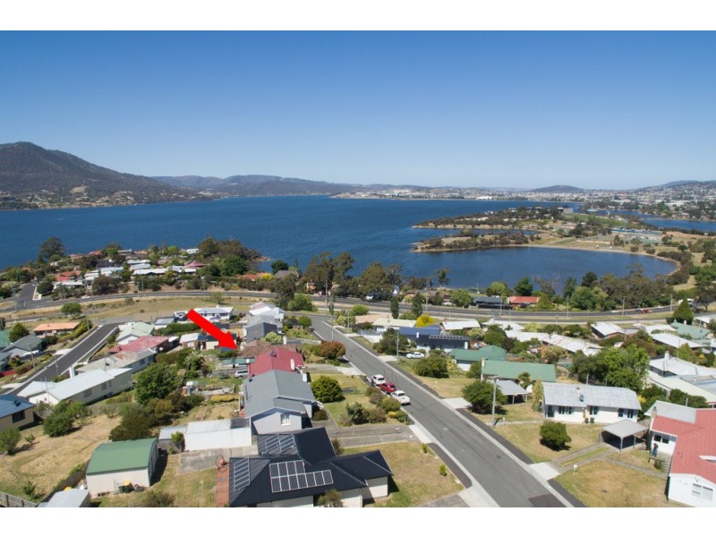 8 Tooma Avenue, Berriedale TAS 7011