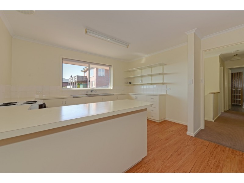 2/32 Mortimer Avenue, Mount Stuart TAS 7000