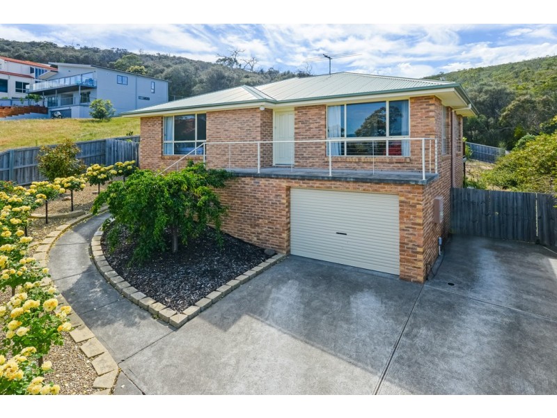 13 Fairisle Terrace, Howrah TAS 7018