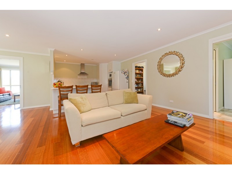 13 Fairisle Terrace, Howrah TAS 7018
