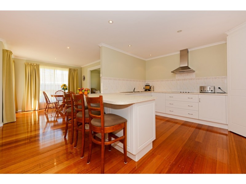 13 Fairisle Terrace, Howrah TAS 7018