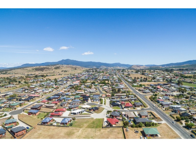 1-5, 8A Brooke Street, Brighton TAS 7030