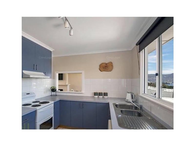 8 Asquith Court, Claremont TAS 7011