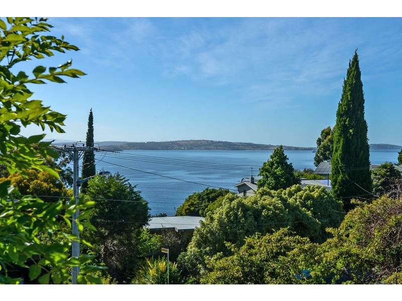 22 Wandella Avenue, Taroona TAS 7053