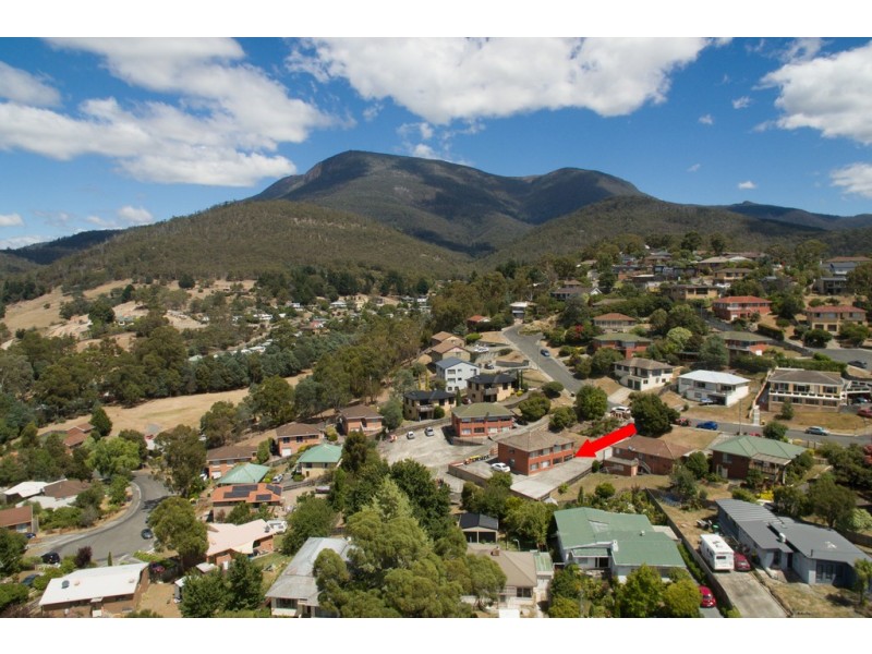 2/8 Wallace Avenue, Lenah Valley TAS 7008