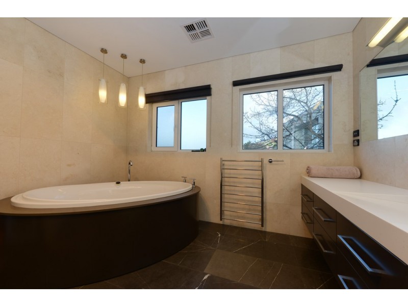 23B McAulay Road, Sandy Bay TAS 7005