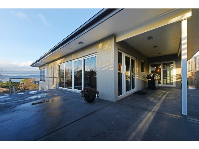 23B McAulay Road, Sandy Bay TAS 7005