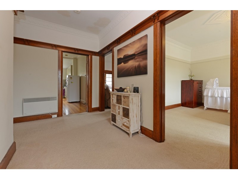 42 Tower Road, New Town TAS 7008