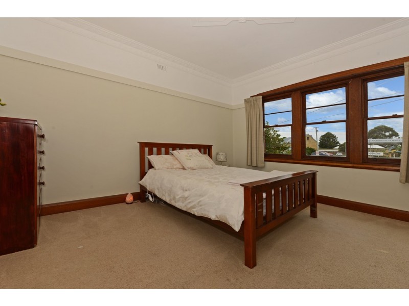 42 Tower Road, New Town TAS 7008