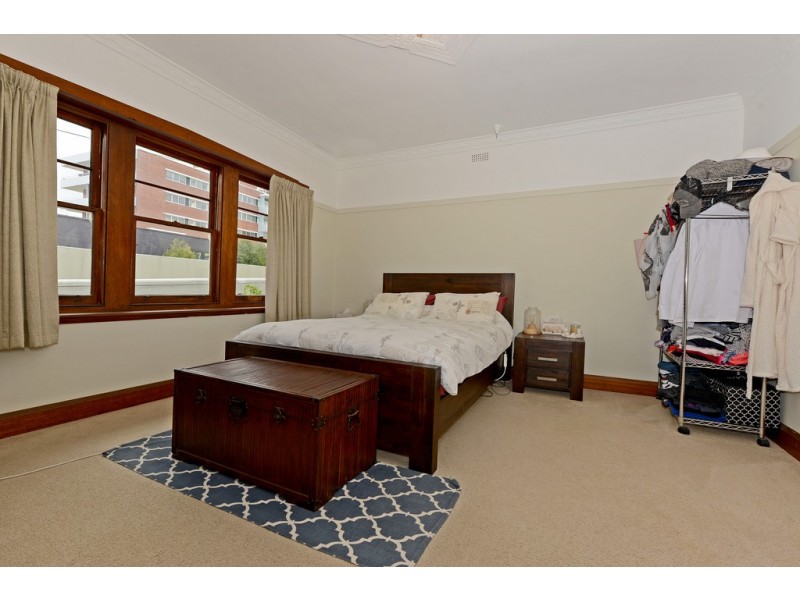 42 Tower Road, New Town TAS 7008