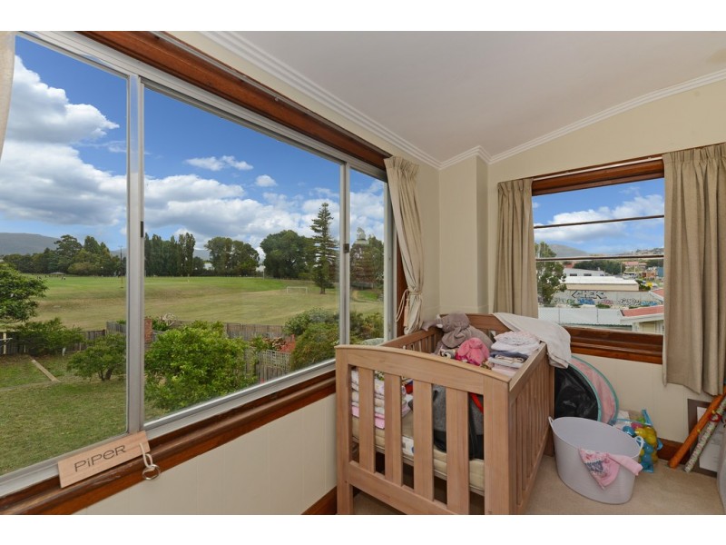 42 Tower Road, New Town TAS 7008