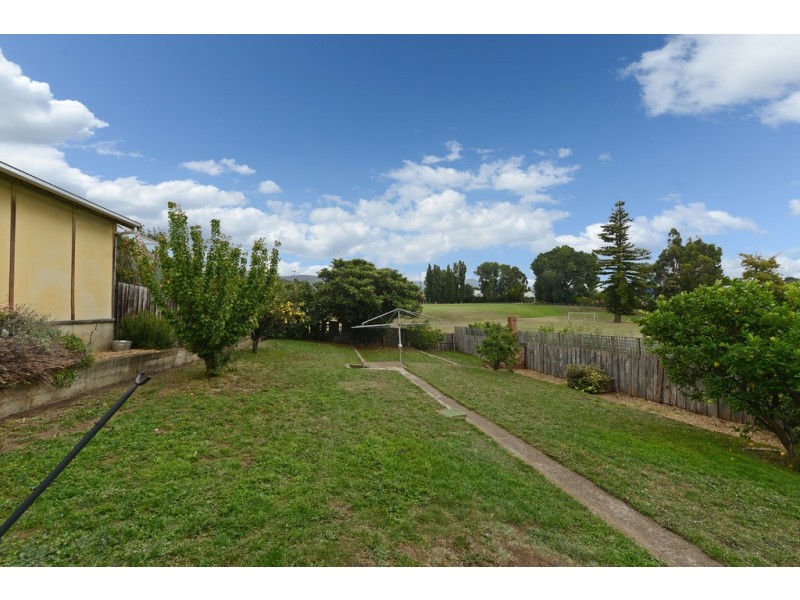 42 Tower Road, New Town TAS 7008