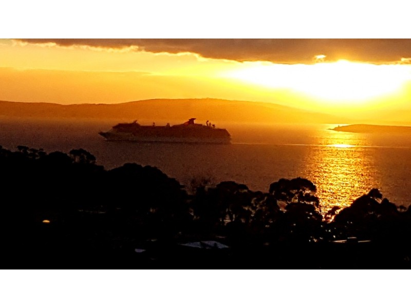 231 Channel Highway, Taroona TAS 7053
