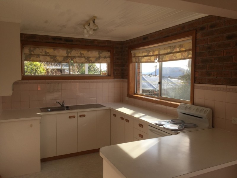 9 RENNIE STREET, West Hobart TAS 7000