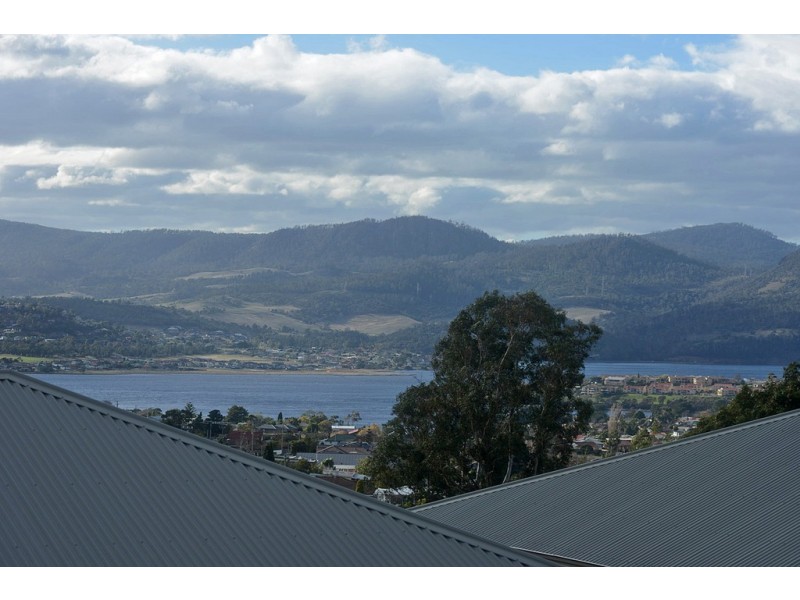 10/3 Russell Road, Claremont TAS 7011