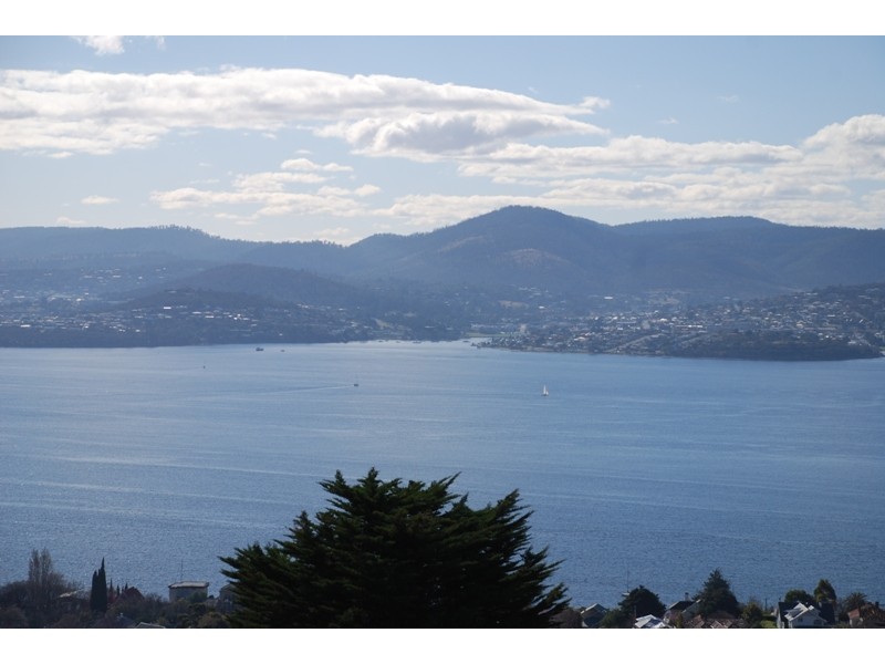 21 Ascot Avenue, Sandy Bay TAS 7005