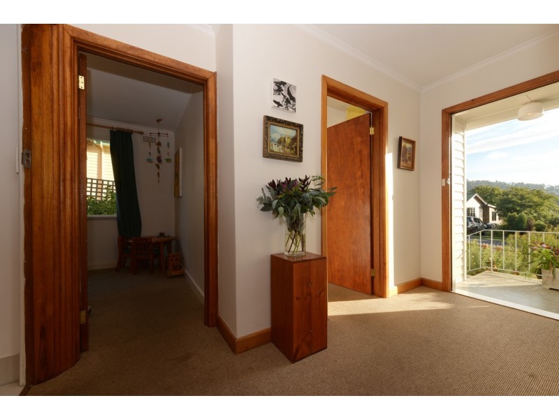 12 Garnett Street, Blackmans Bay TAS 7052