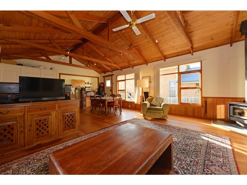 12 Garnett Street, Blackmans Bay TAS 7052