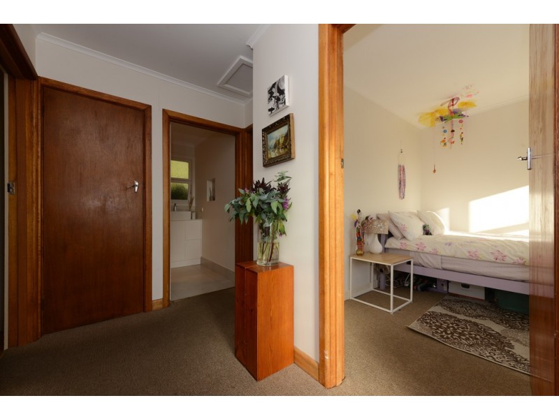 12 Garnett Street, Blackmans Bay TAS 7052