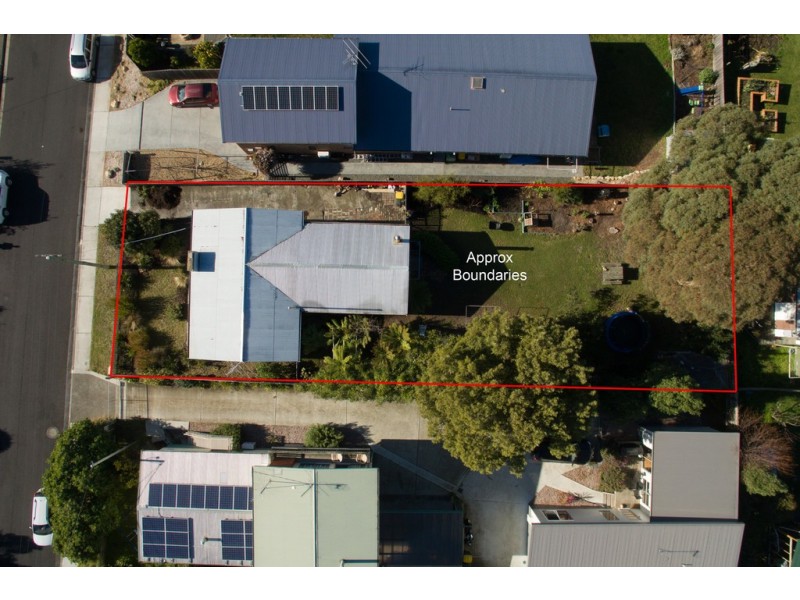 12 Garnett Street, Blackmans Bay TAS 7052
