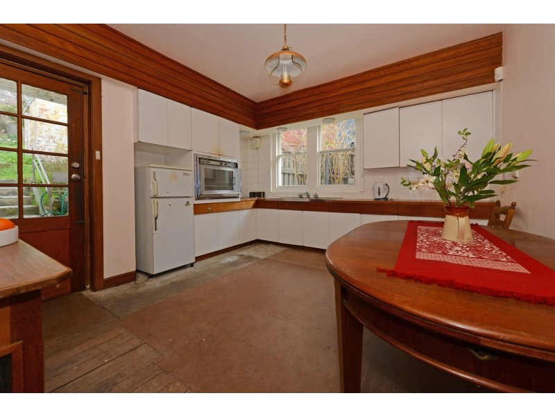 46 Augusta Road, Lenah Valley TAS 7008