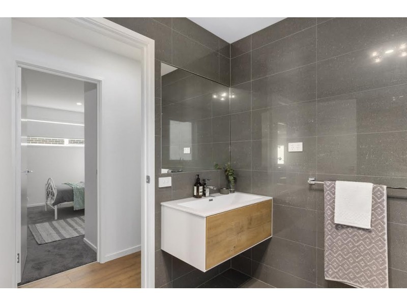 1/11 Balanada Street, Lauderdale TAS 7021