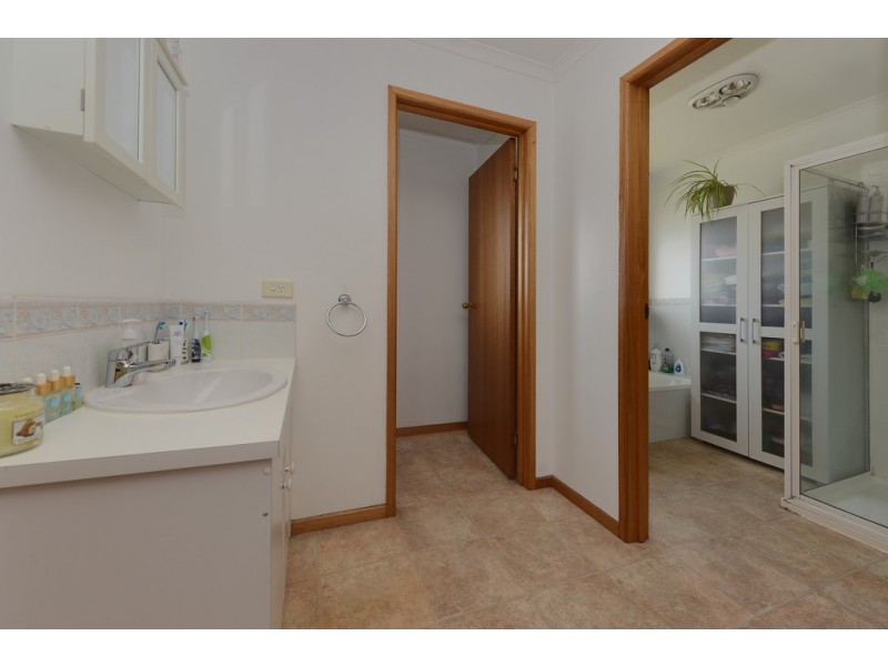 98 Branscombe Road, Claremont TAS 7011