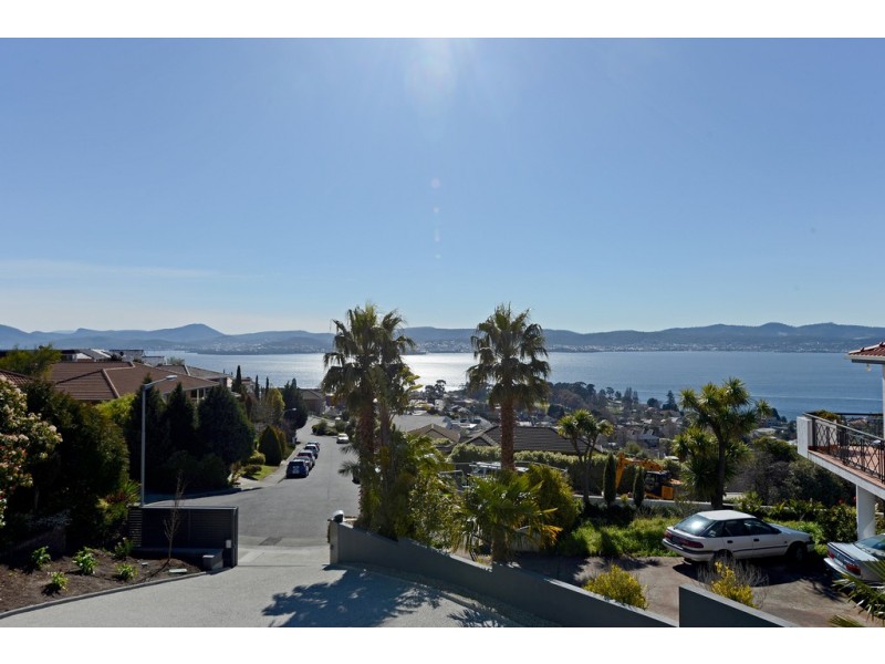 30 Shepherd Street, Sandy Bay TAS 7005