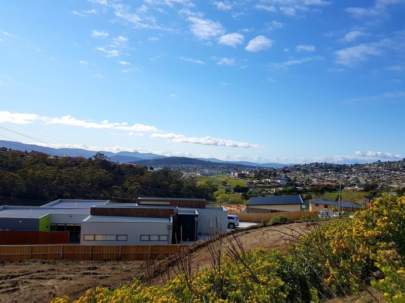 9 Rushwood Court, Lenah Valley TAS 7008