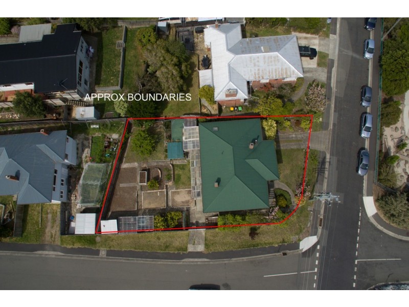 33 Corinna Road, Lindisfarne TAS 7015