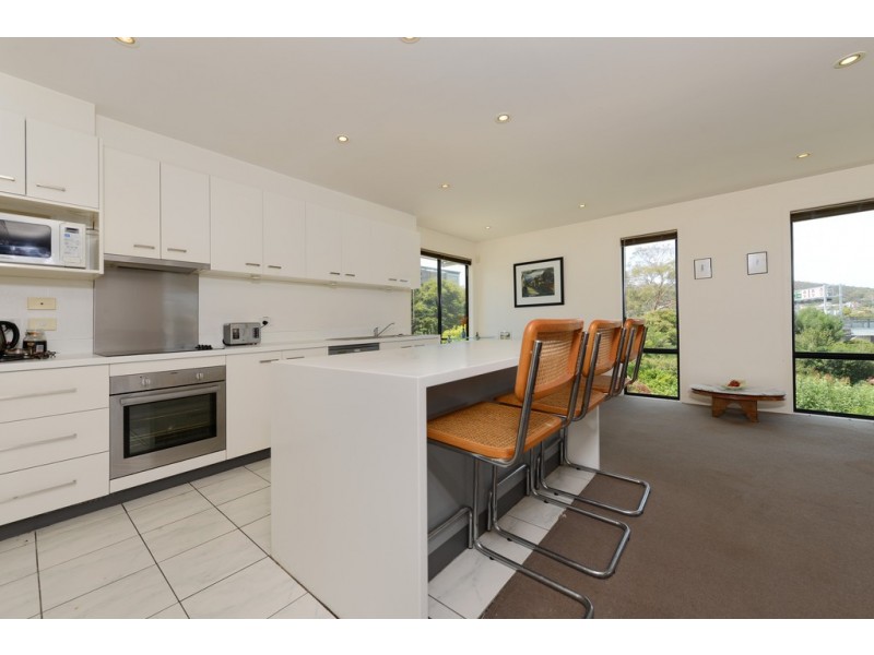 2/10 Marana Avenue, Rose Bay TAS 7015