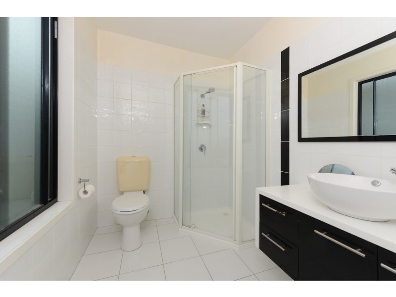 2/10 Marana Avenue, Rose Bay TAS 7015