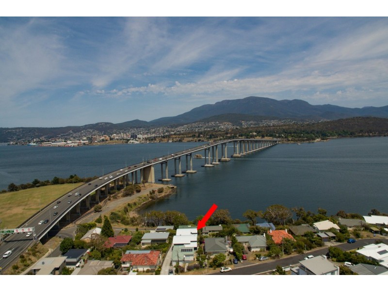 2/10 Marana Avenue, Rose Bay TAS 7015