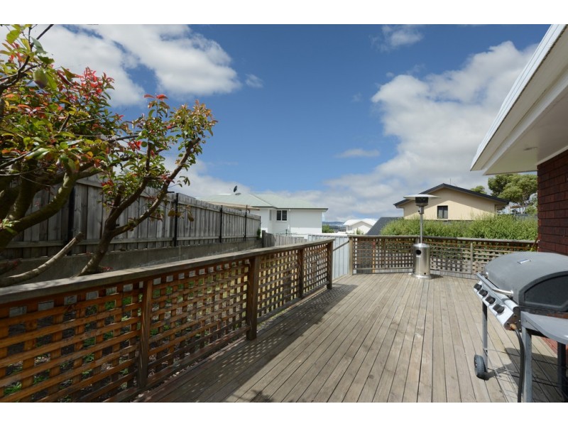 2/53 Girrabong Road, Lenah Valley TAS 7008