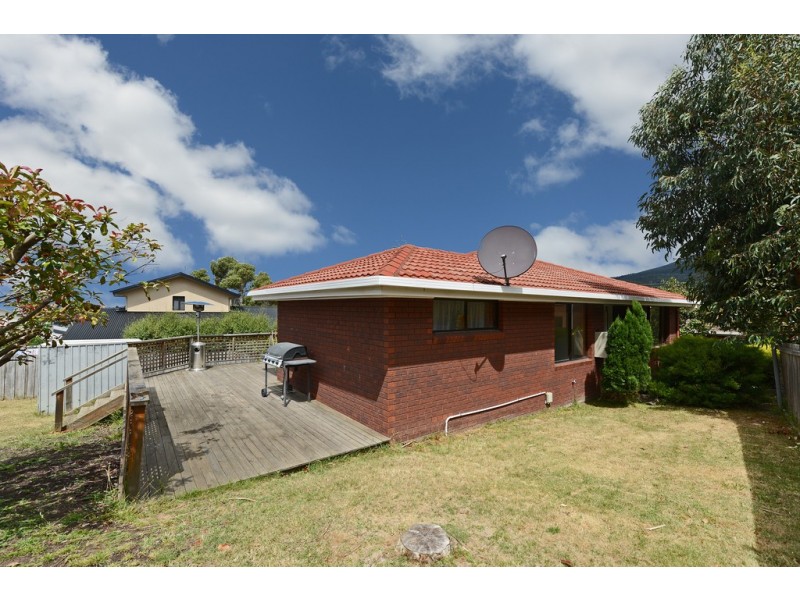 2/53 Girrabong Road, Lenah Valley TAS 7008