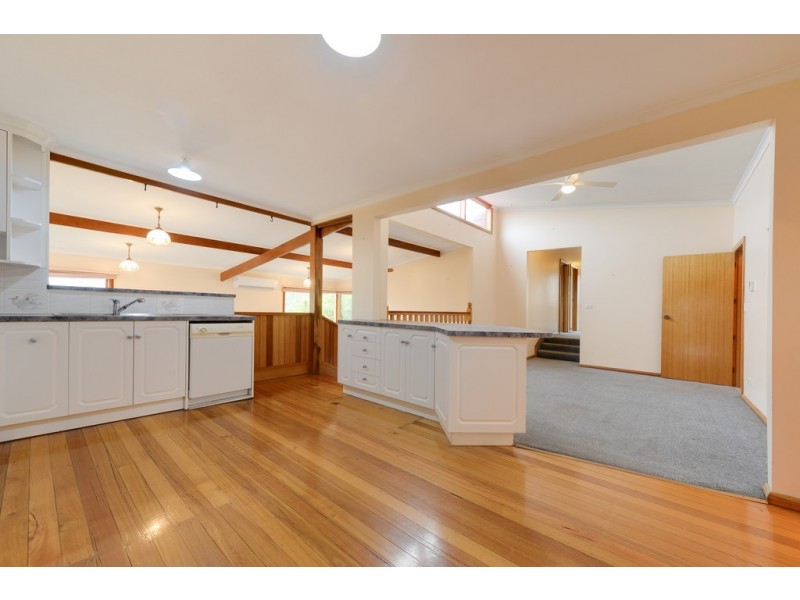 15 Russell Road, Claremont TAS 7011